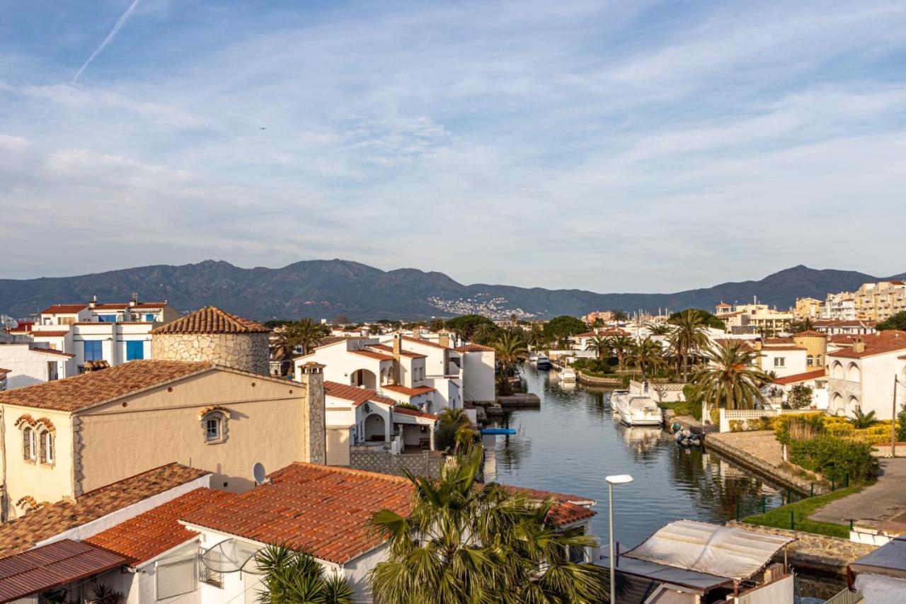 Goldhome - Port Petit - Casa 4 Habitaciones, Amarre, Wifi, Aire Acondicionado Empuriabrava Bagian luar foto